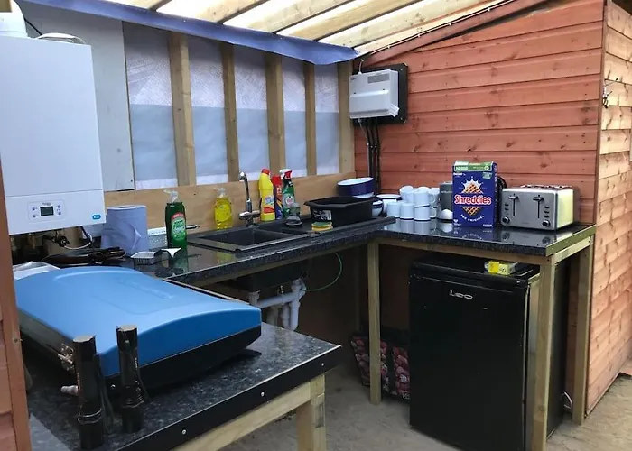 Cox Hill Glamping Badger